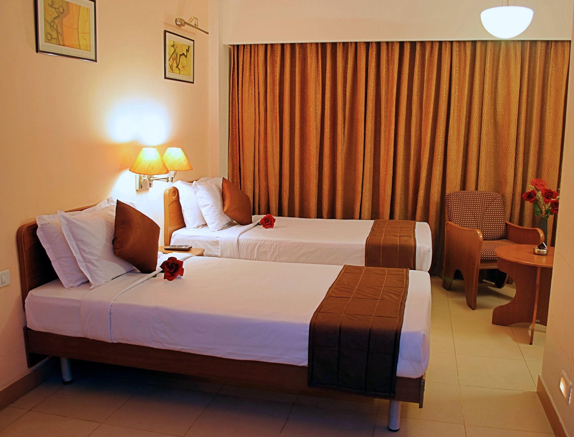 Super Townhouse Koyambedu Hotel Chennai Ngoại thất bức ảnh