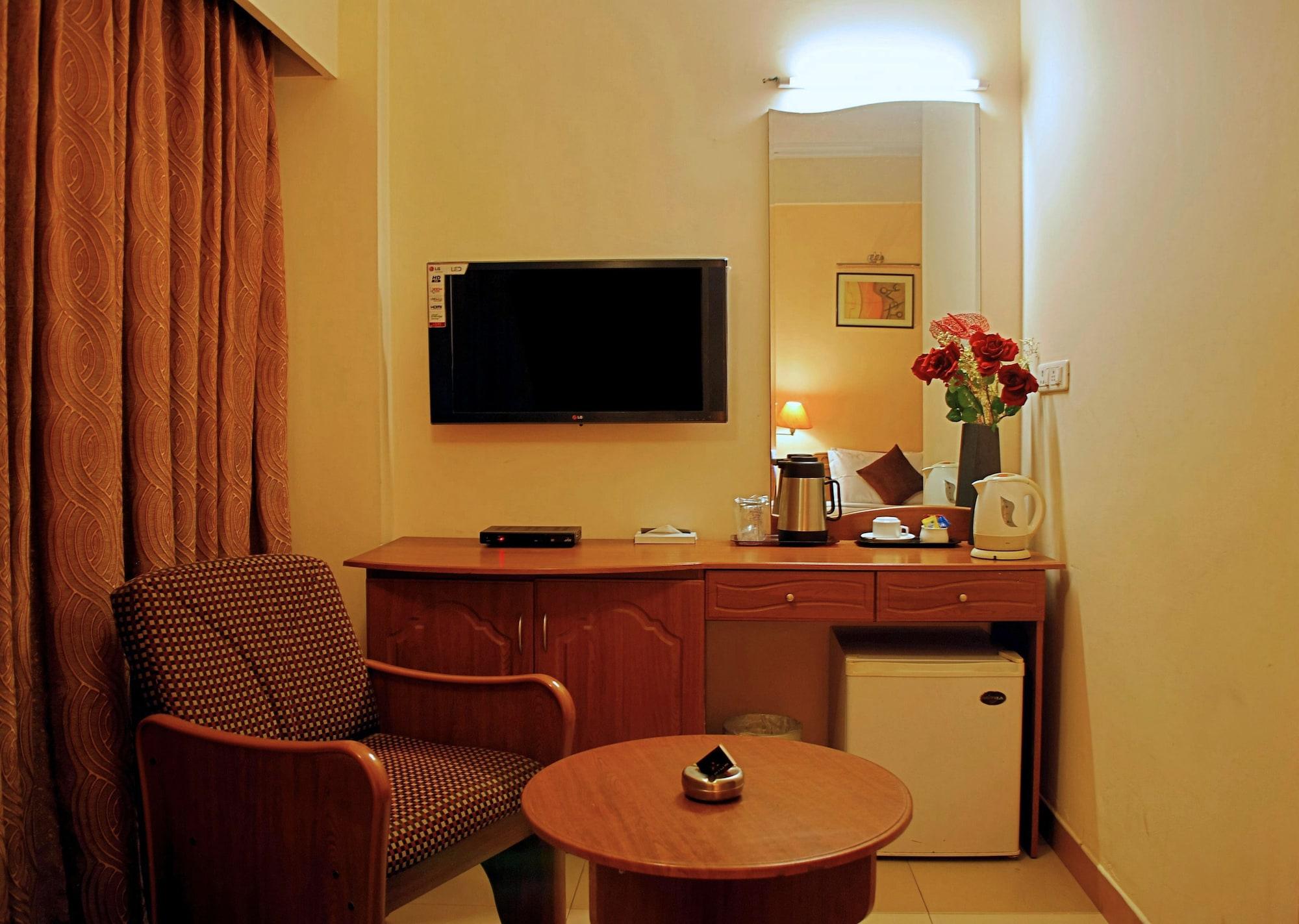 Super Townhouse Koyambedu Hotel Chennai Ngoại thất bức ảnh