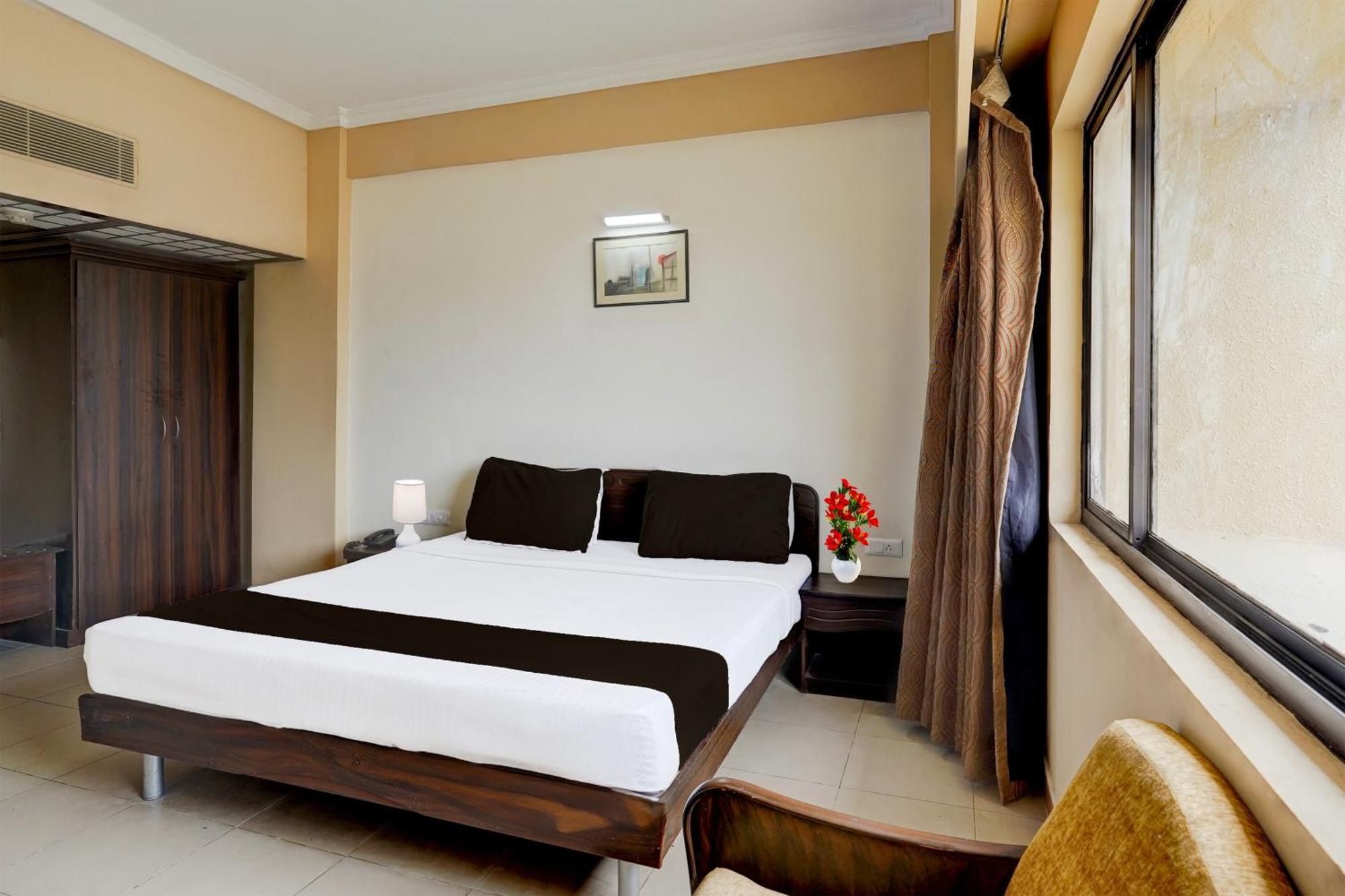 Super Townhouse Koyambedu Hotel Chennai Ngoại thất bức ảnh