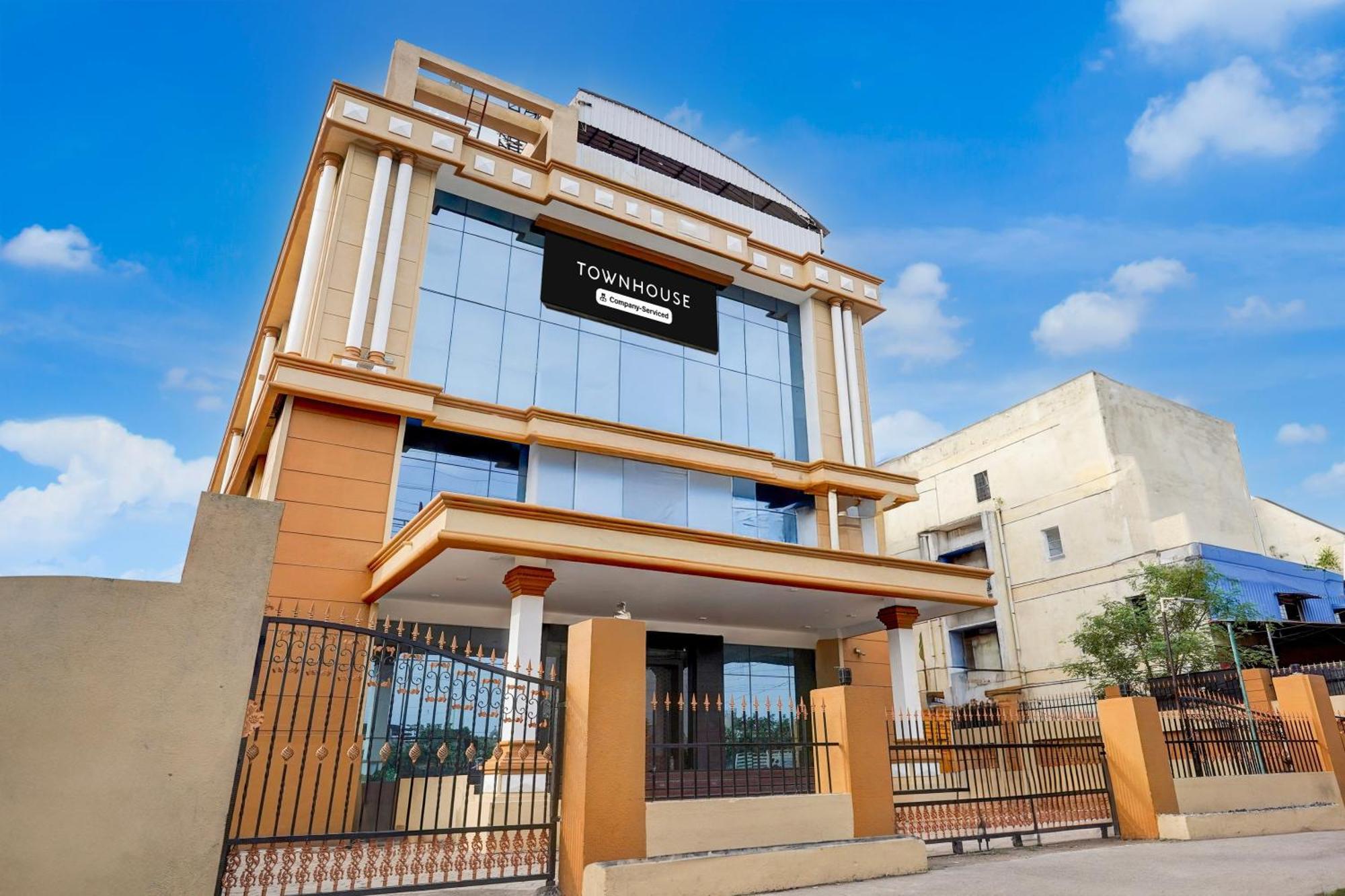 Super Townhouse Koyambedu Hotel Chennai Ngoại thất bức ảnh