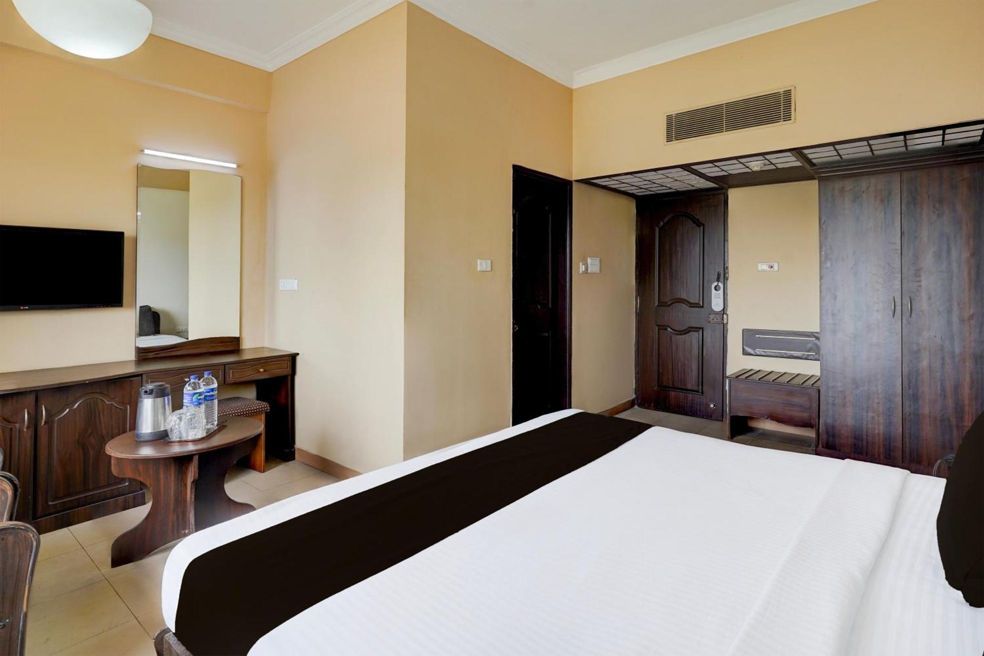 Super Townhouse Koyambedu Hotel Chennai Ngoại thất bức ảnh