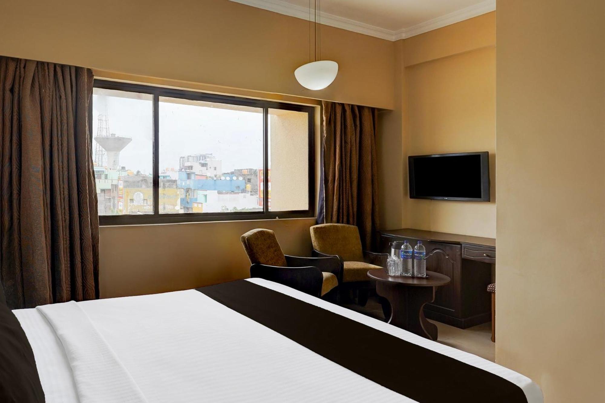 Super Townhouse Koyambedu Hotel Chennai Ngoại thất bức ảnh