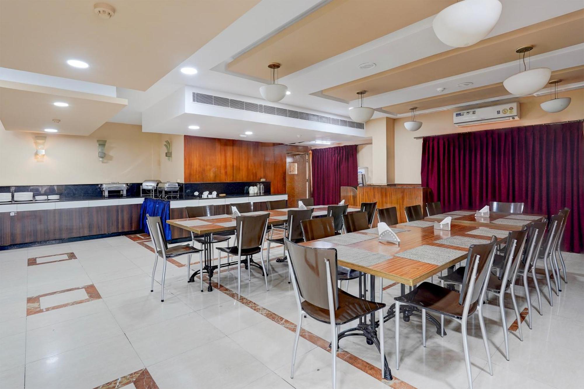 Super Townhouse Koyambedu Hotel Chennai Ngoại thất bức ảnh