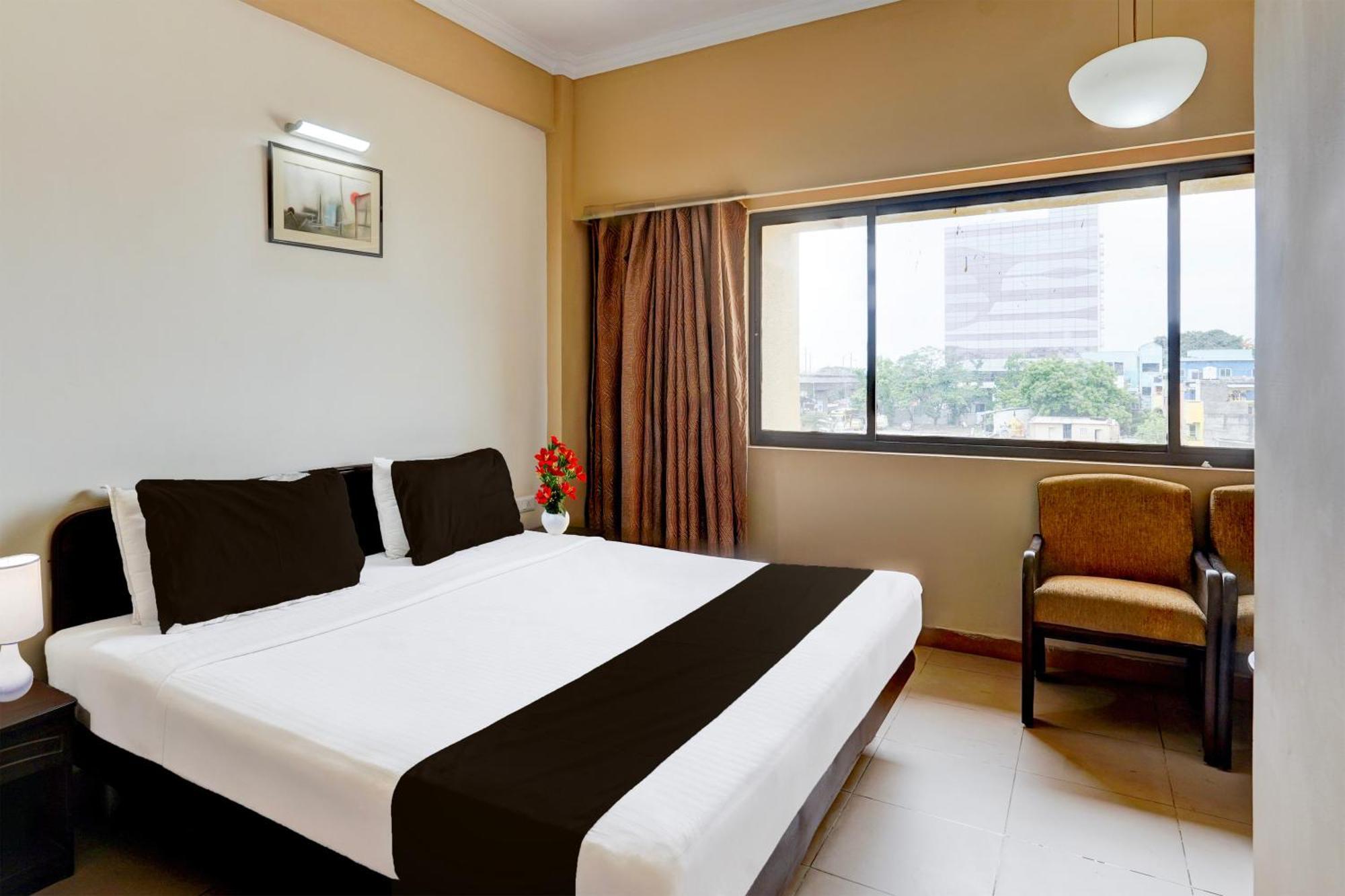 Super Townhouse Koyambedu Hotel Chennai Ngoại thất bức ảnh