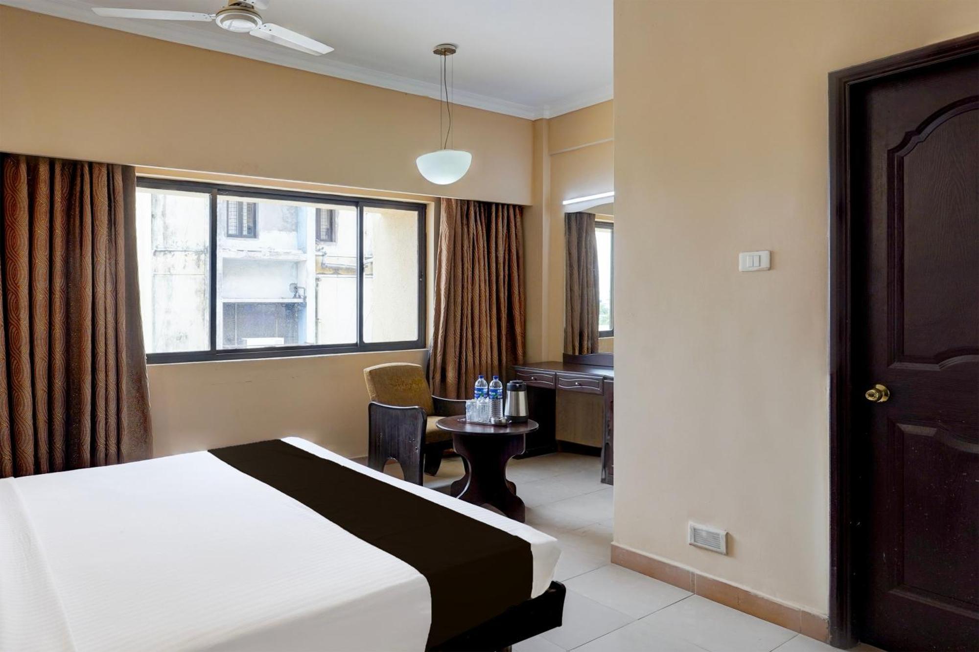 Super Townhouse Koyambedu Hotel Chennai Ngoại thất bức ảnh
