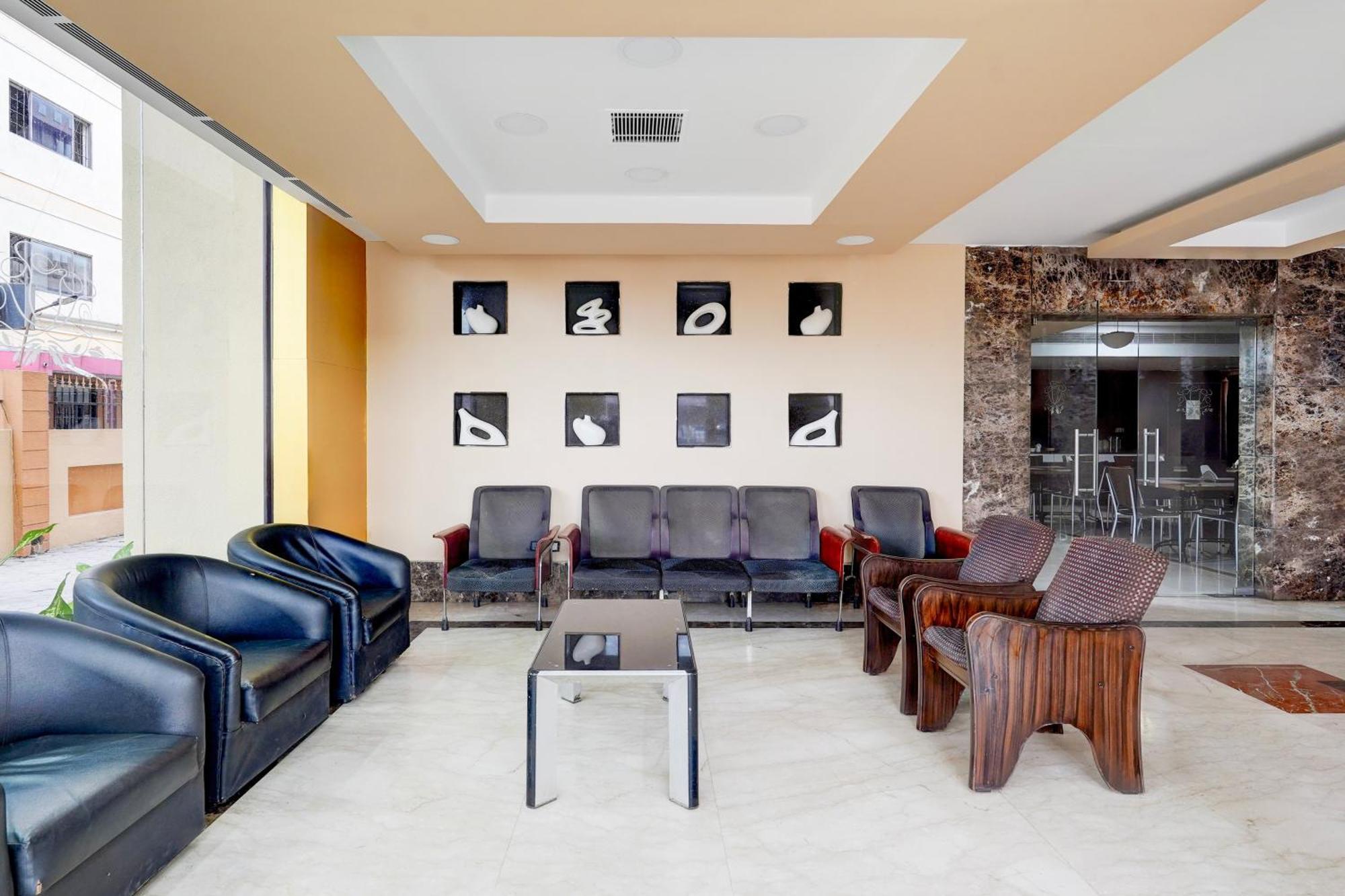 Super Townhouse Koyambedu Hotel Chennai Ngoại thất bức ảnh