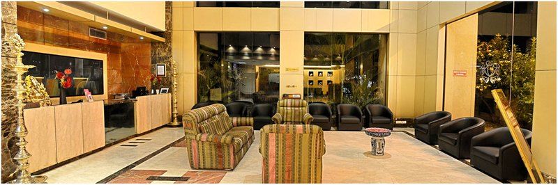 Super Townhouse Koyambedu Hotel Chennai Ngoại thất bức ảnh