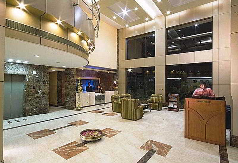Super Townhouse Koyambedu Hotel Chennai Ngoại thất bức ảnh