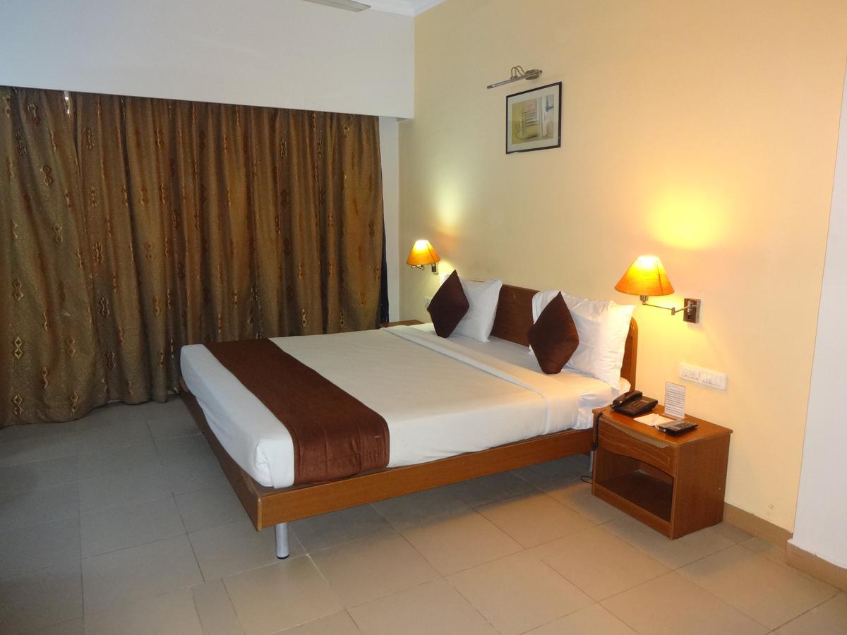 Super Townhouse Koyambedu Hotel Chennai Ngoại thất bức ảnh