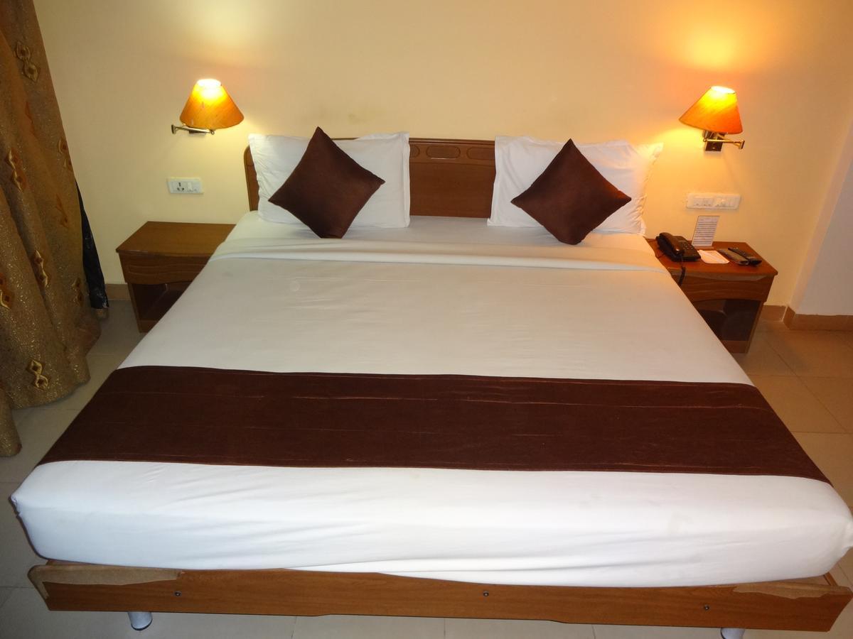 Super Townhouse Koyambedu Hotel Chennai Ngoại thất bức ảnh