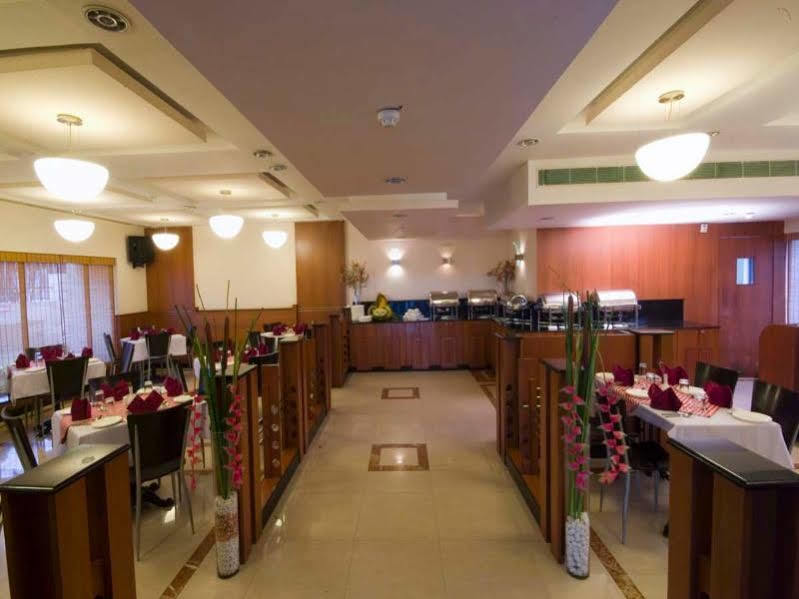 Super Townhouse Koyambedu Hotel Chennai Ngoại thất bức ảnh