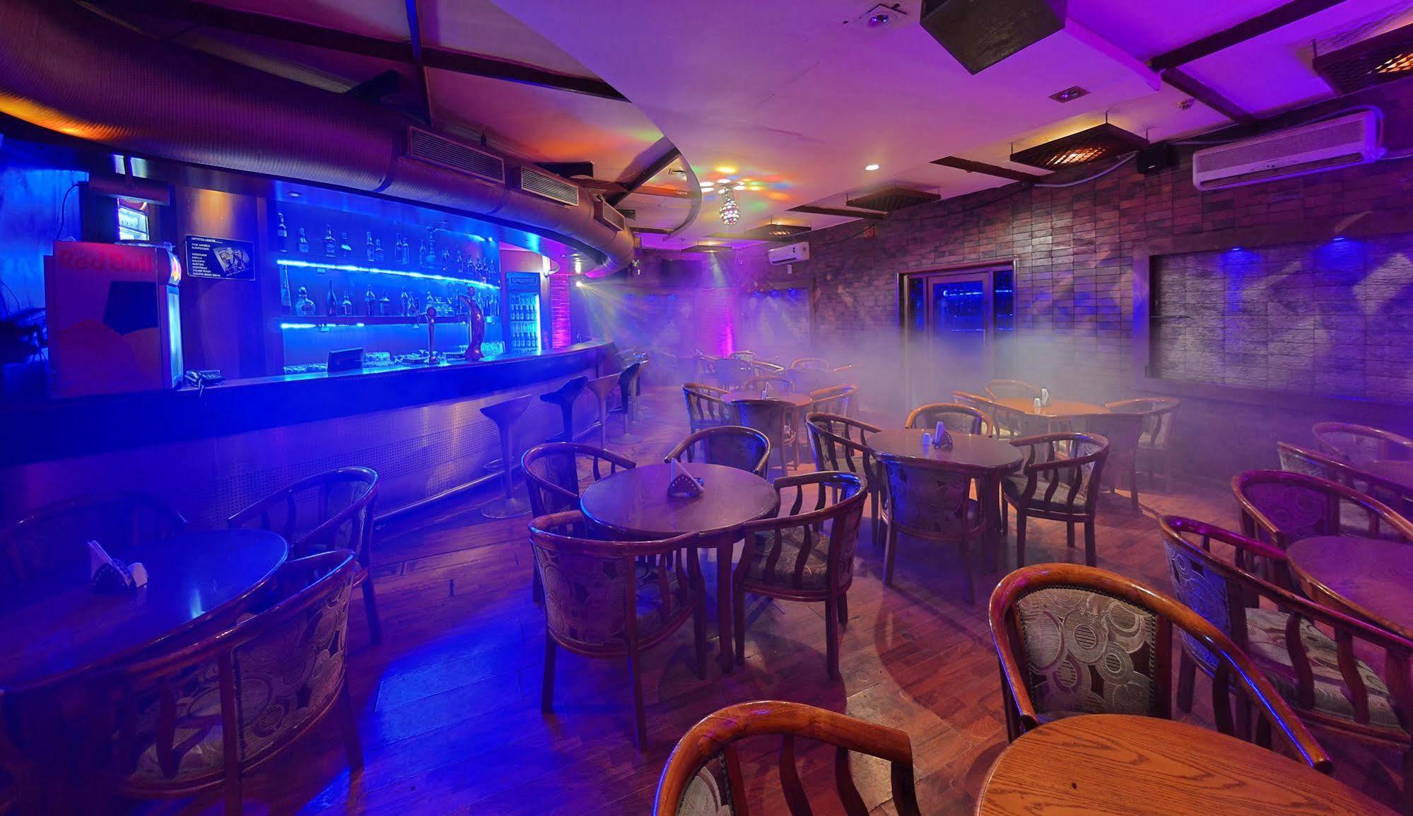 Super Townhouse Koyambedu Hotel Chennai Ngoại thất bức ảnh